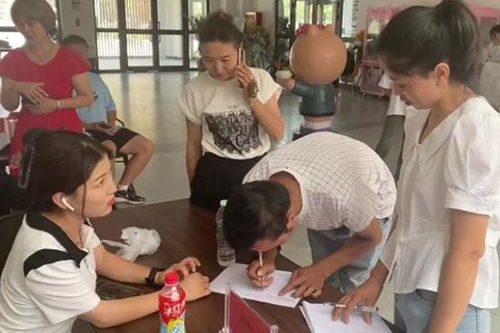 新疆溫宿縣 以“公共就業(yè)服務(wù)社區(qū)行”為抓手，為高校畢業(yè)生高質(zhì)量就業(yè)鋪路搭橋